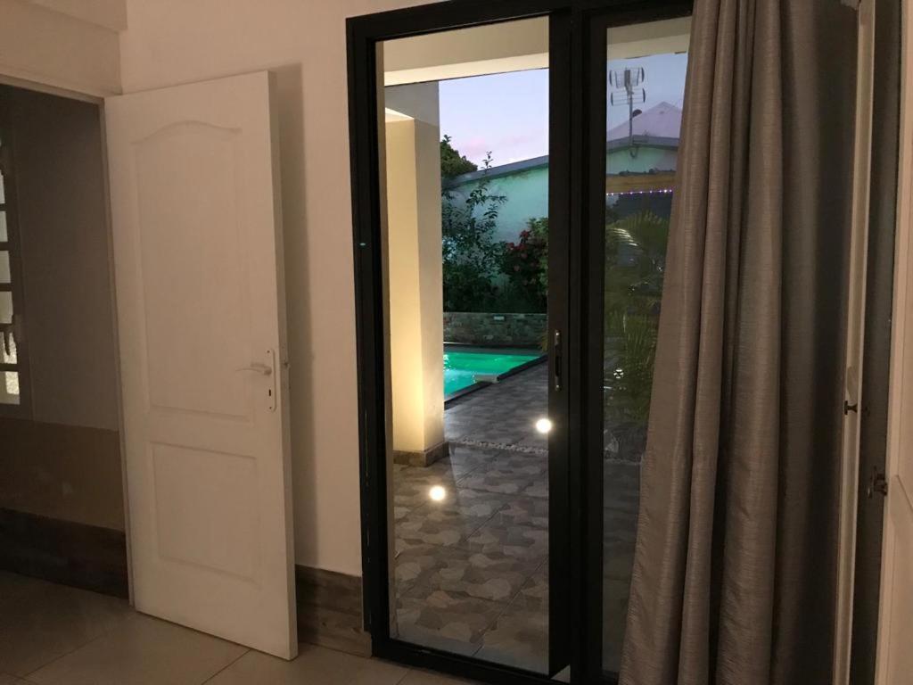 Nicole Residence Avec Piscine Chauffee & Jacuzzi Сен-Андре Екстериор снимка