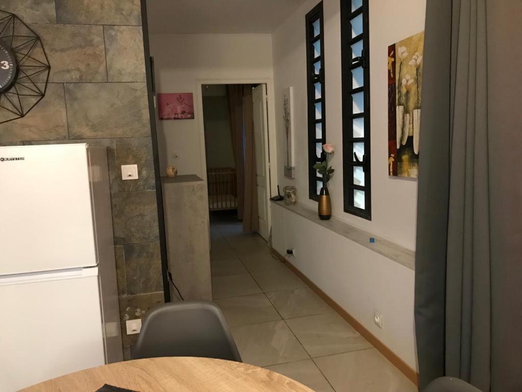 Nicole Residence Avec Piscine Chauffee & Jacuzzi Сен-Андре Екстериор снимка